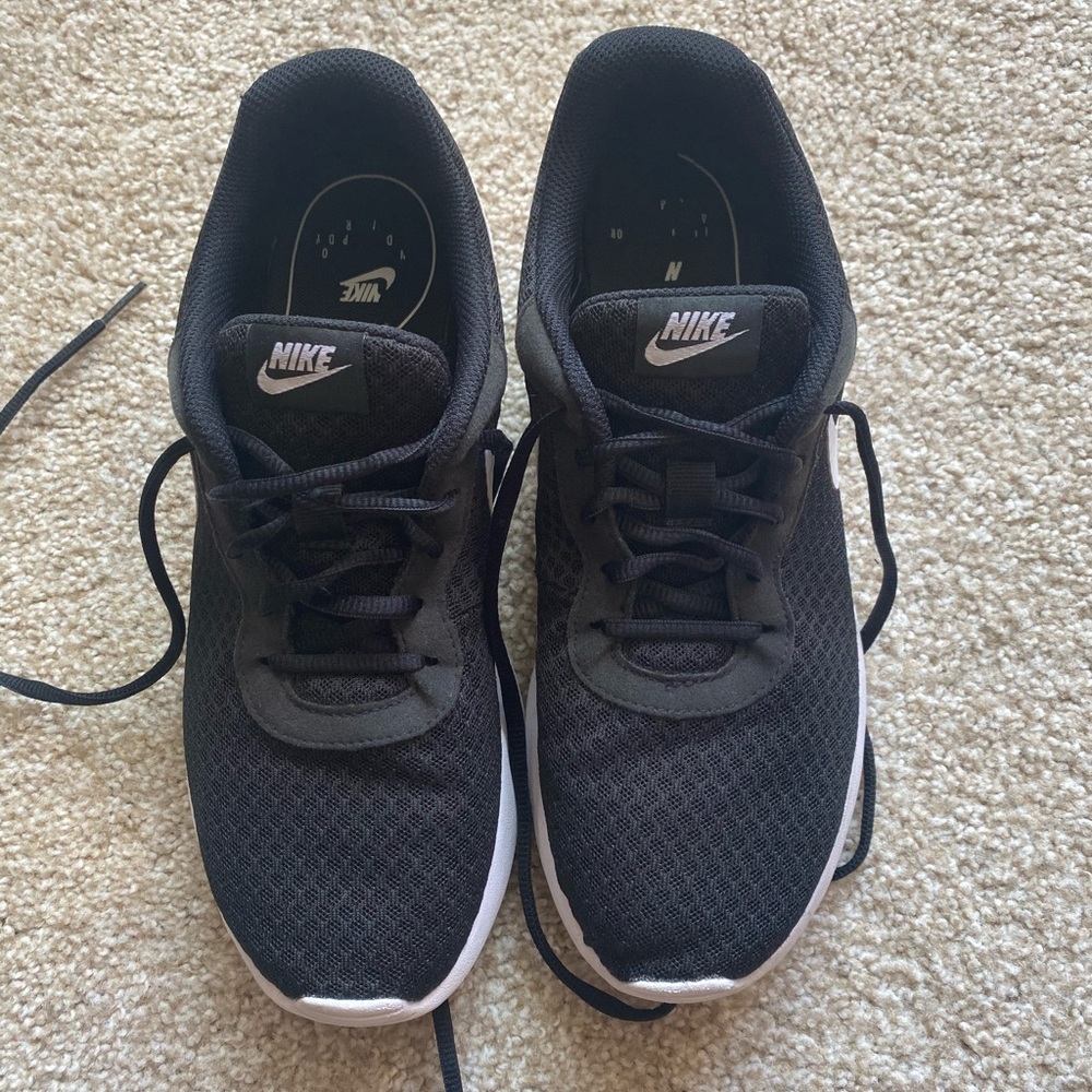 Nike Tanjun Women’s Shoes